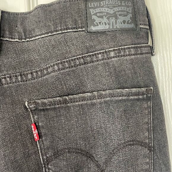 Levi’s 311 shaping skinny women’s studded jeans size 30 - Picture 8 of 10